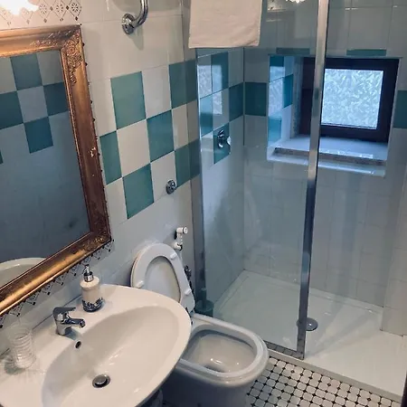 Calecatine Oda ve Kahvaltı 3*